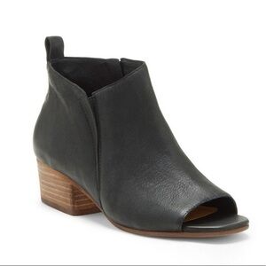 CC Corso Como Gamie women bootie shoes Size 9.5M color Black